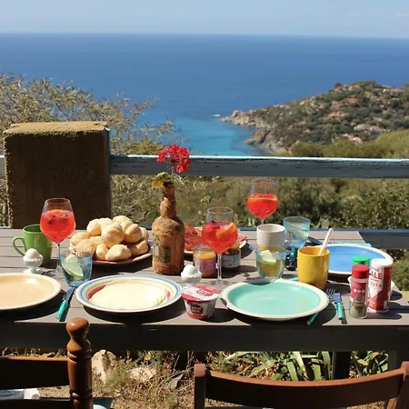 Seaside Sunset Cove - Your Own Slice Of Paradise! Holiday home