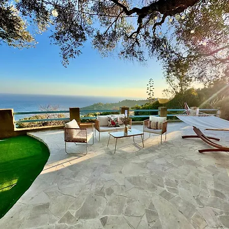 Olive Tree Oasis - Coastal Charm & Sea Views Casa vacanze *