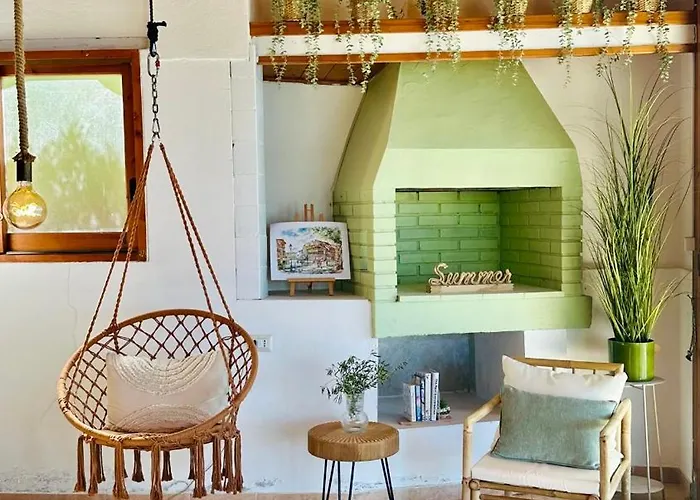 Olive Tree Oasis - Coastal Charm & Sea Views Ferienhaus *