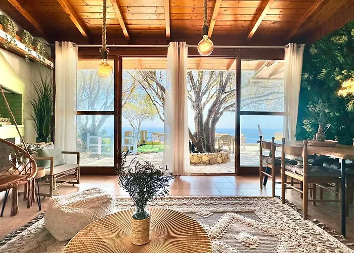 Ferienhaus Olive Tree Oasis - Coastal Charm & Sea Views
