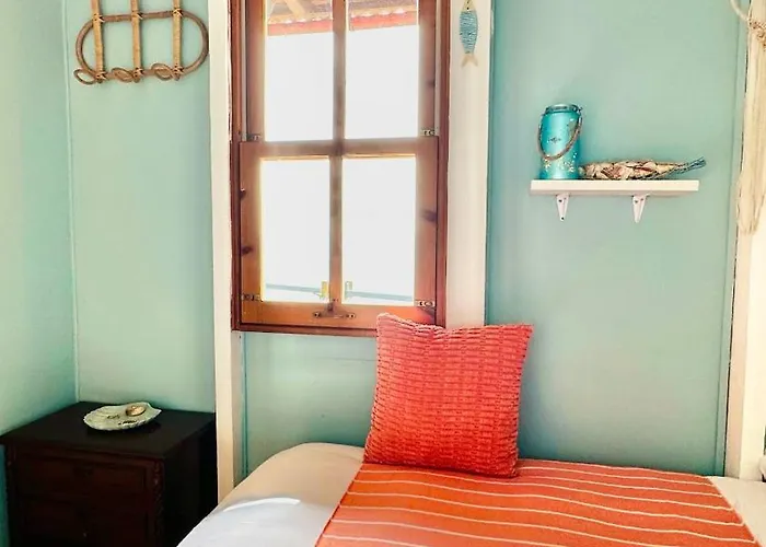 Olive Tree Oasis - Coastal Charm & Sea Views Ferienhaus *